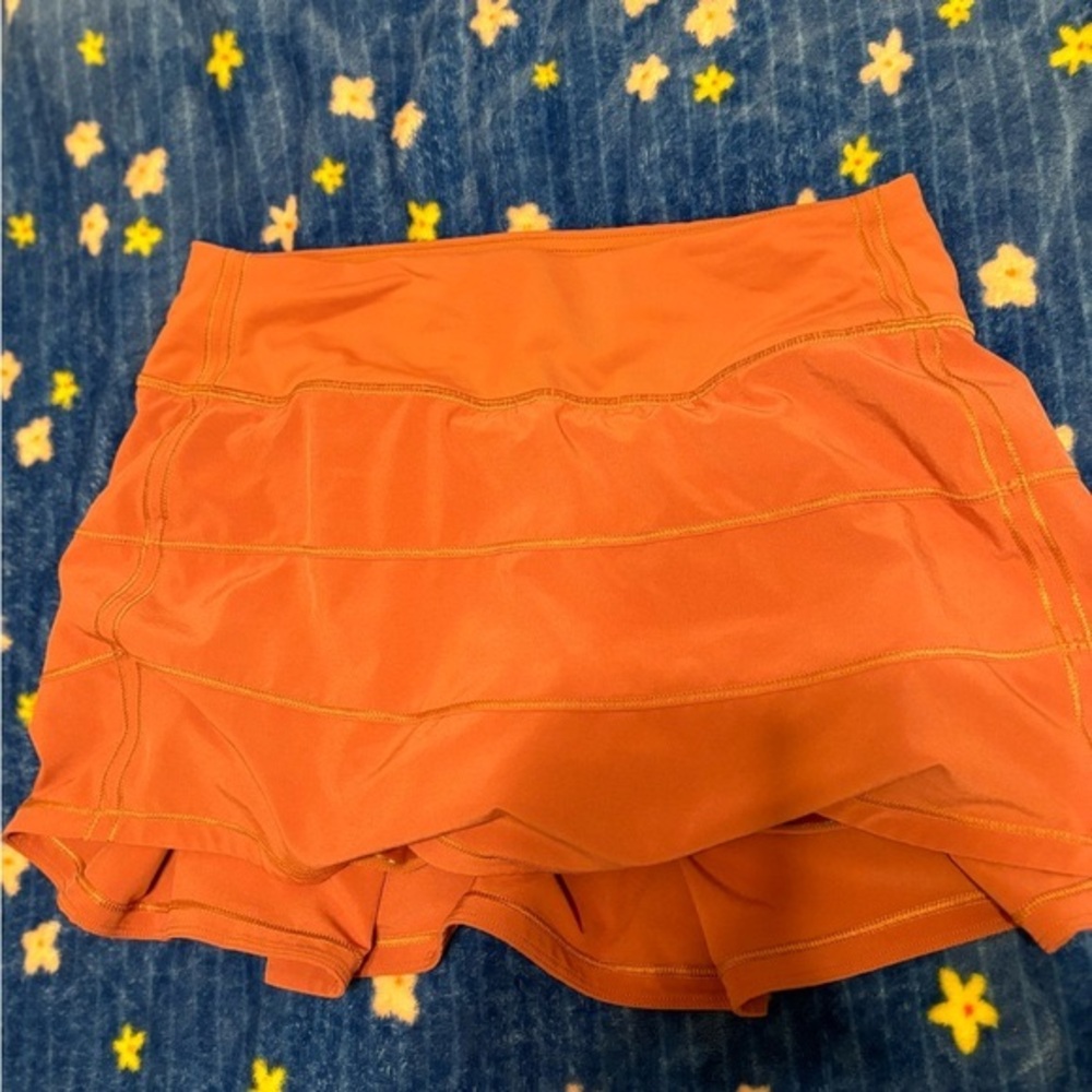 pace rival skirt lululemon size 4!!